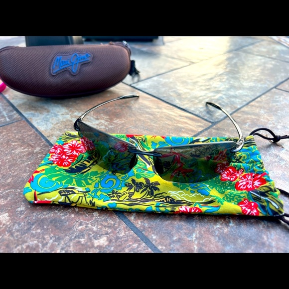 Unisex Maui Jim lighthouse MJ Sport polarized sunglasses